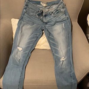 Mid rise destroyed jeans